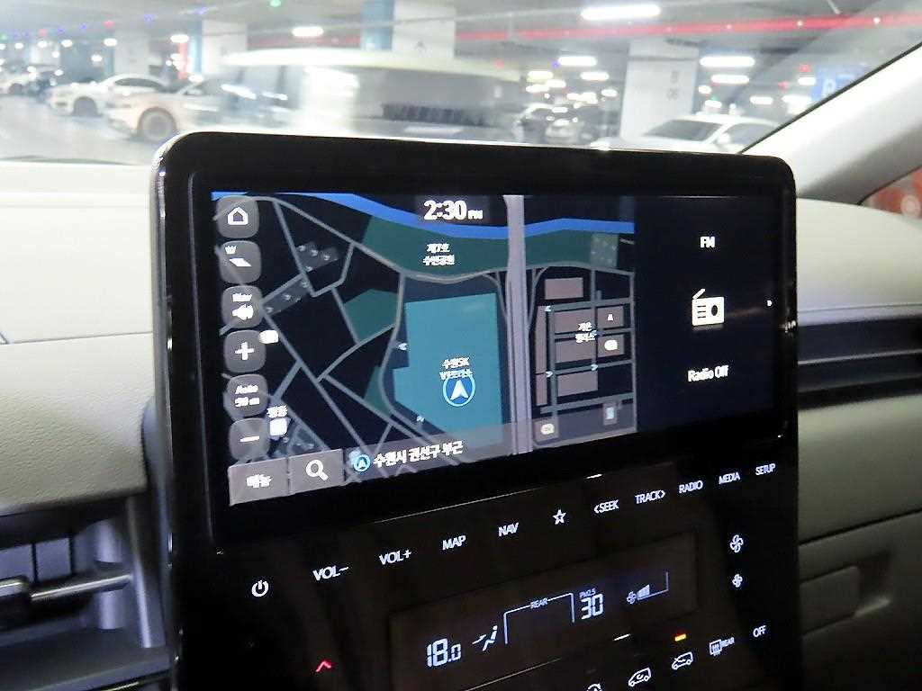 HYUNDAI Staria 2025 Negro - Importación desde Corea - HF Imports Iquique - Foto 13