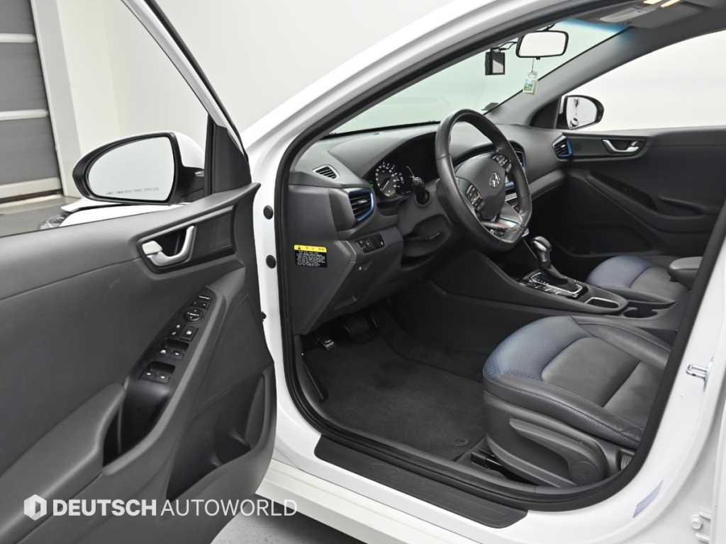 HYUNDAI Ioniq - Vista 8