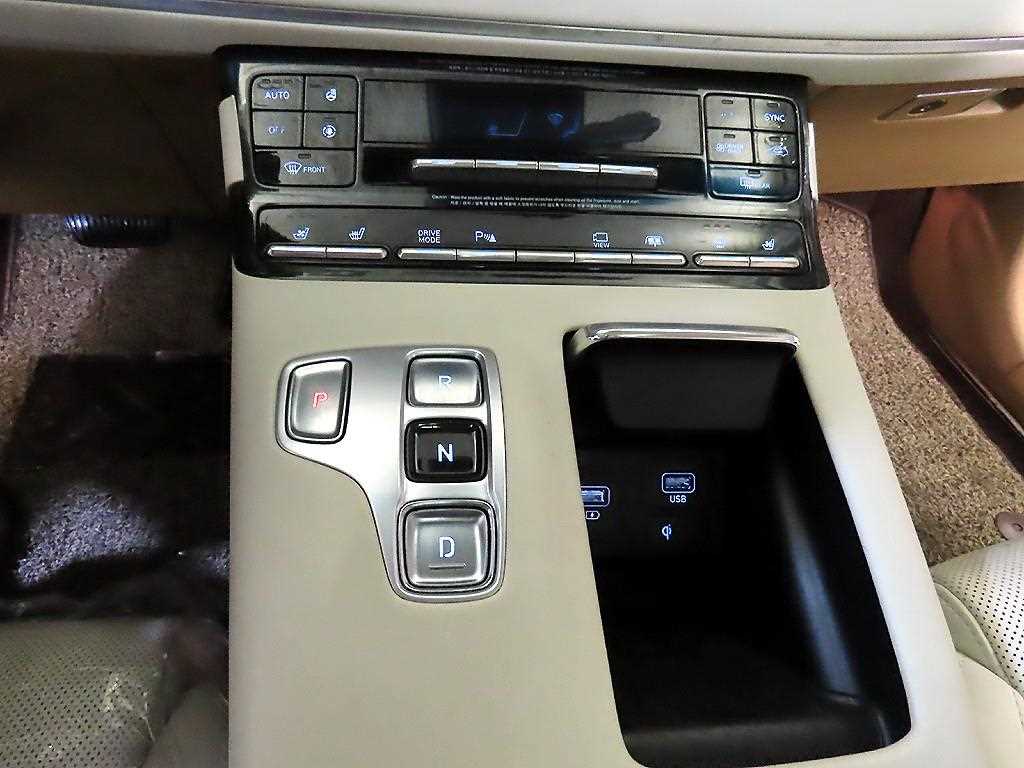 HYUNDAI Grandeur - Vista 12
