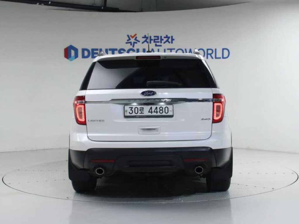 Ford Explorer - Vista 4