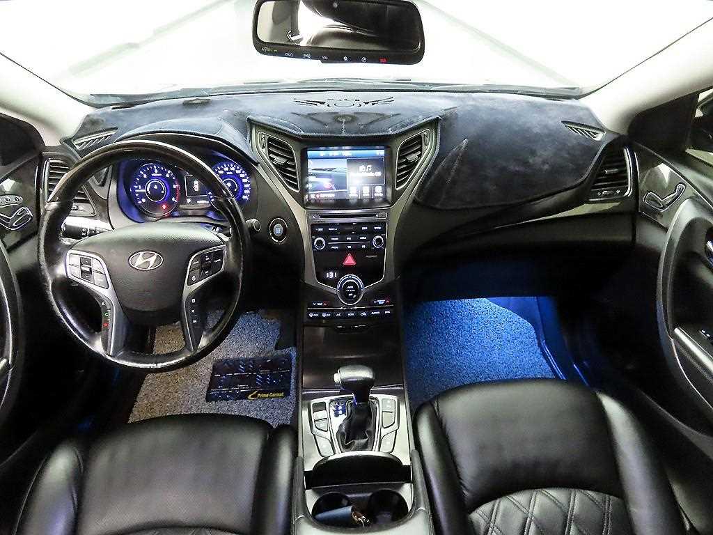 HYUNDAI Grandeur - Vista 8