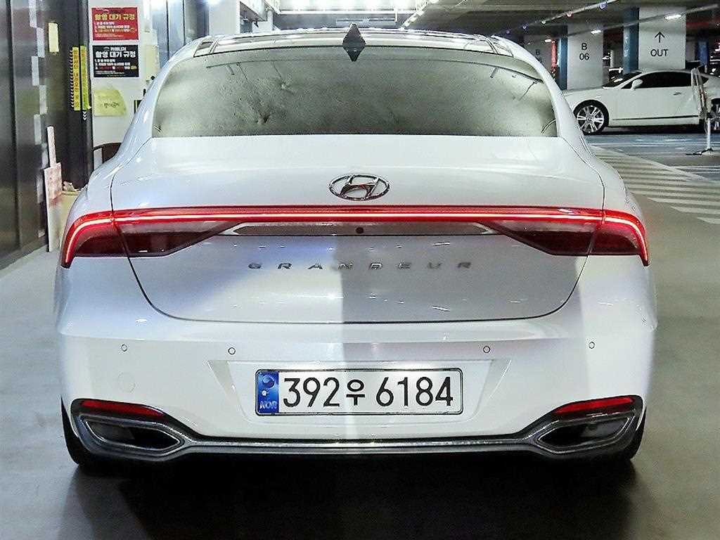 HYUNDAI Grandeur - Vista 5