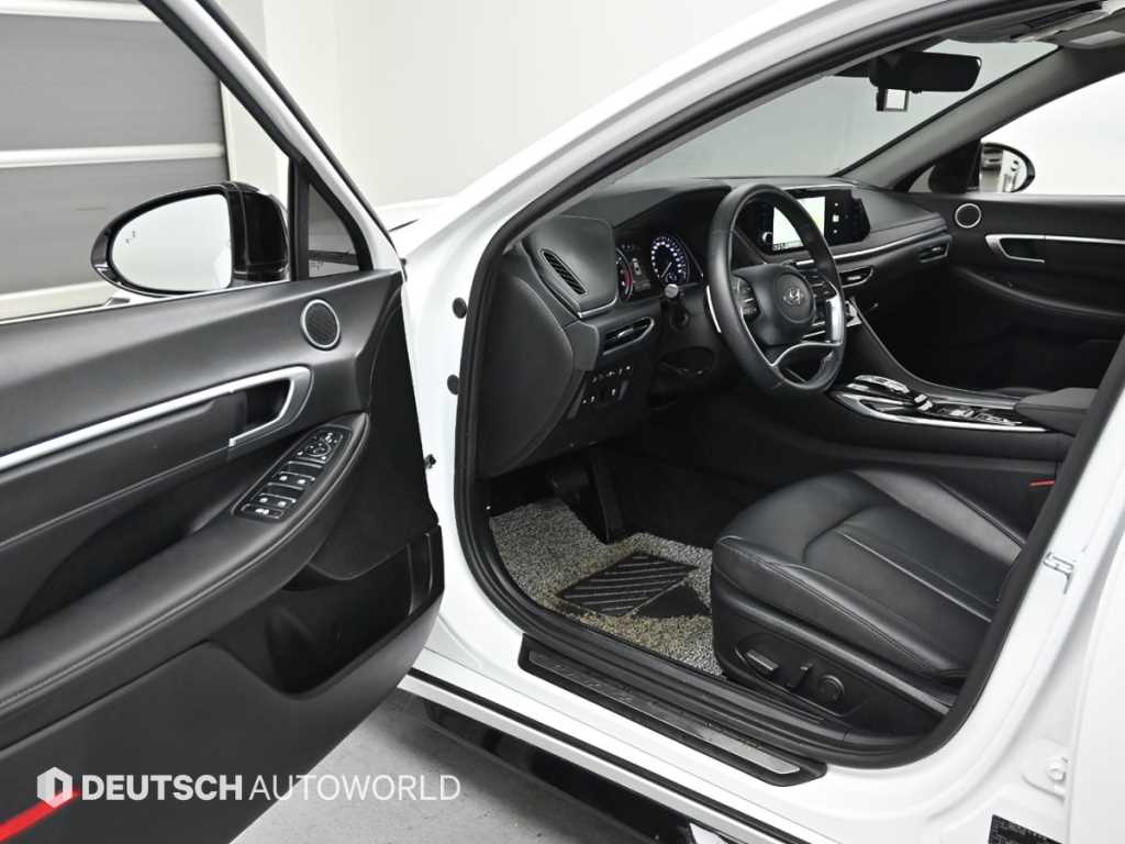 HYUNDAI Sonata - Vista 11