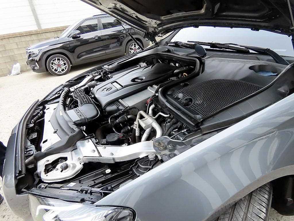 Mercedes Benz E class 2018 Gris - Importación desde Corea - HF Imports Iquique - Foto 19