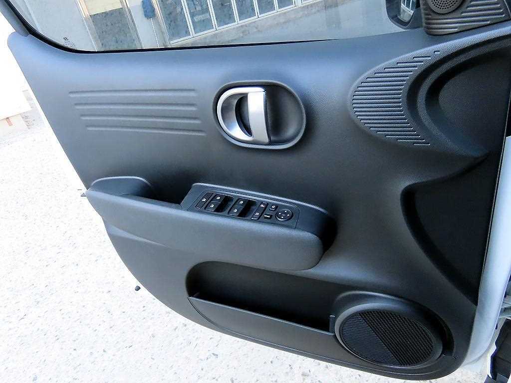 HYUNDAI Casper - Vista 11