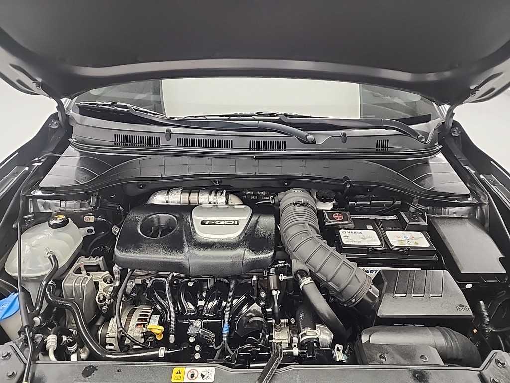 HYUNDAI Kona - Vista 5