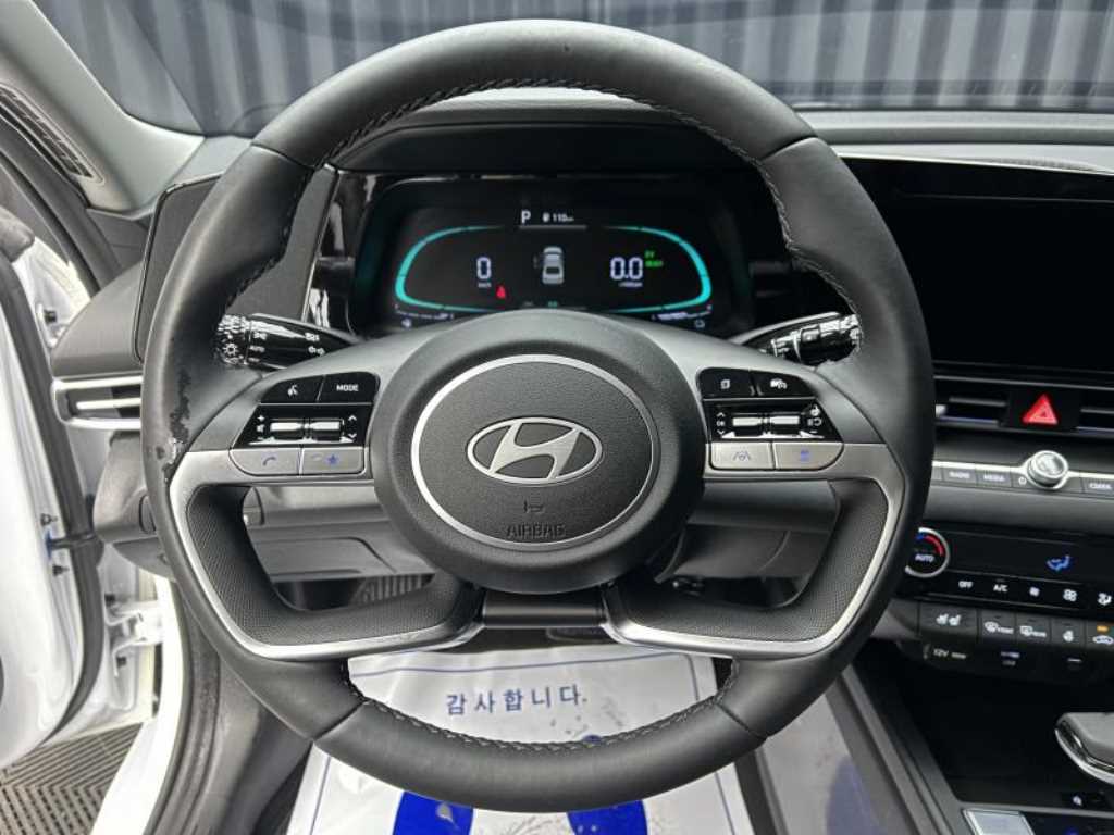 HYUNDAI Avante - Vista 8