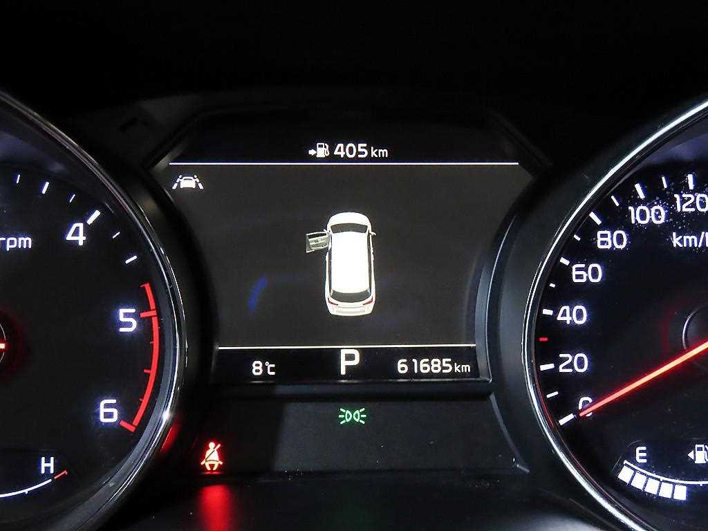 KIA Carnival - Vista 10