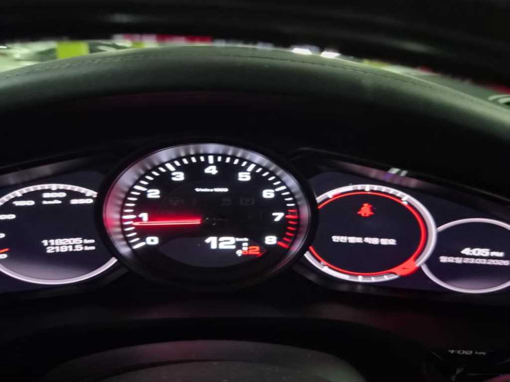 Porsche Cayenne - Vista 6