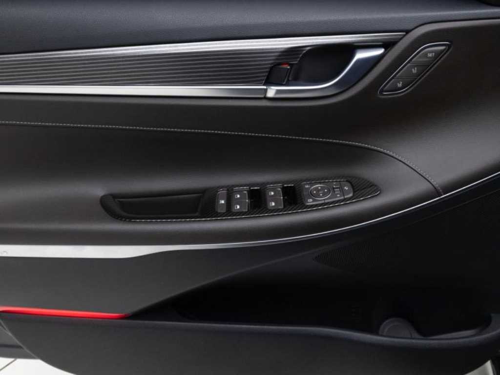 HYUNDAI Grandeur - Vista 10