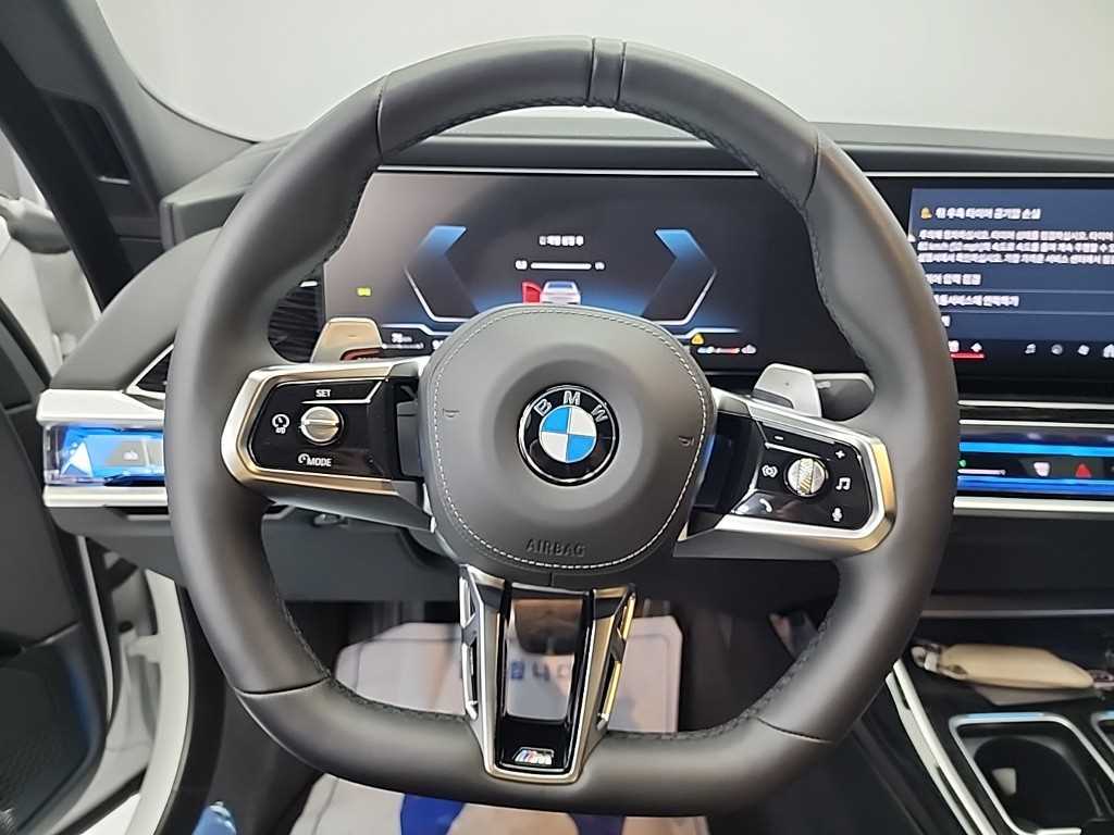 BMW 7 Series - Vista 9