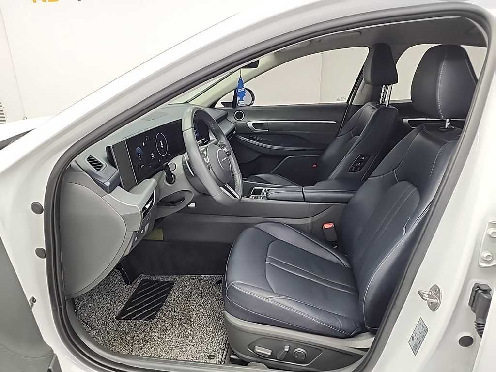 HYUNDAI Sonata - Vista 11