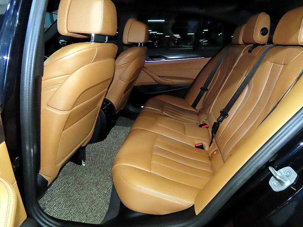 BMW 5 Series - Vista 7