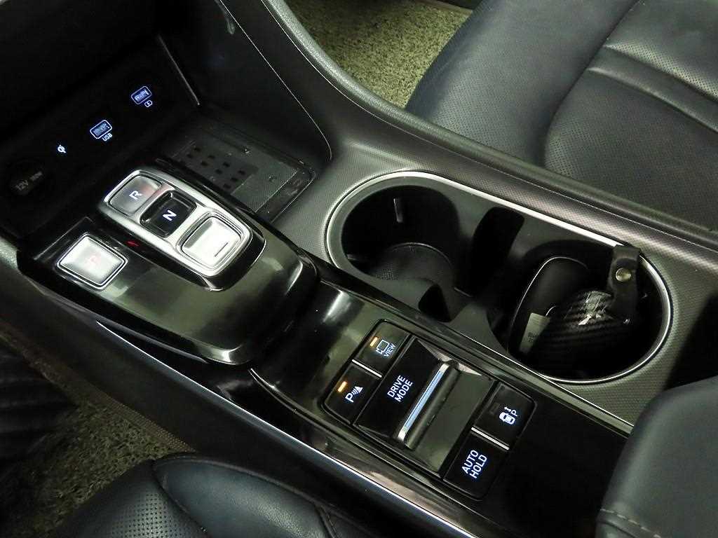 HYUNDAI Sonata - Vista 10