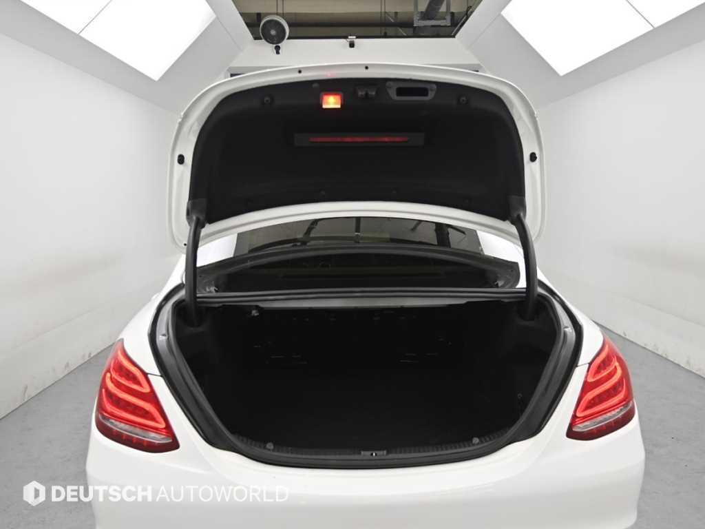 Mercedes Benz C Class 2018 Blanco - Importación desde Corea - HF Imports Iquique - Foto 19