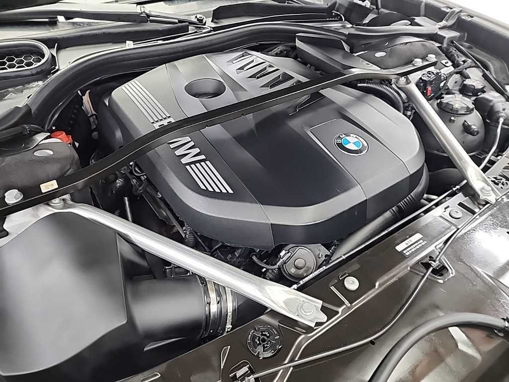 BMW 7 Series - Vista 5