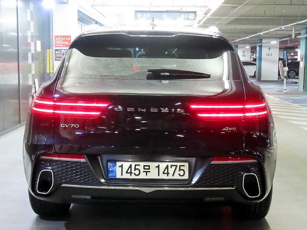 Genesis GV70 - Vista 5