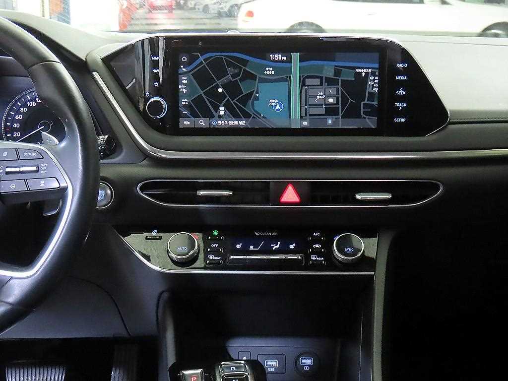 HYUNDAI Sonata - Vista 11