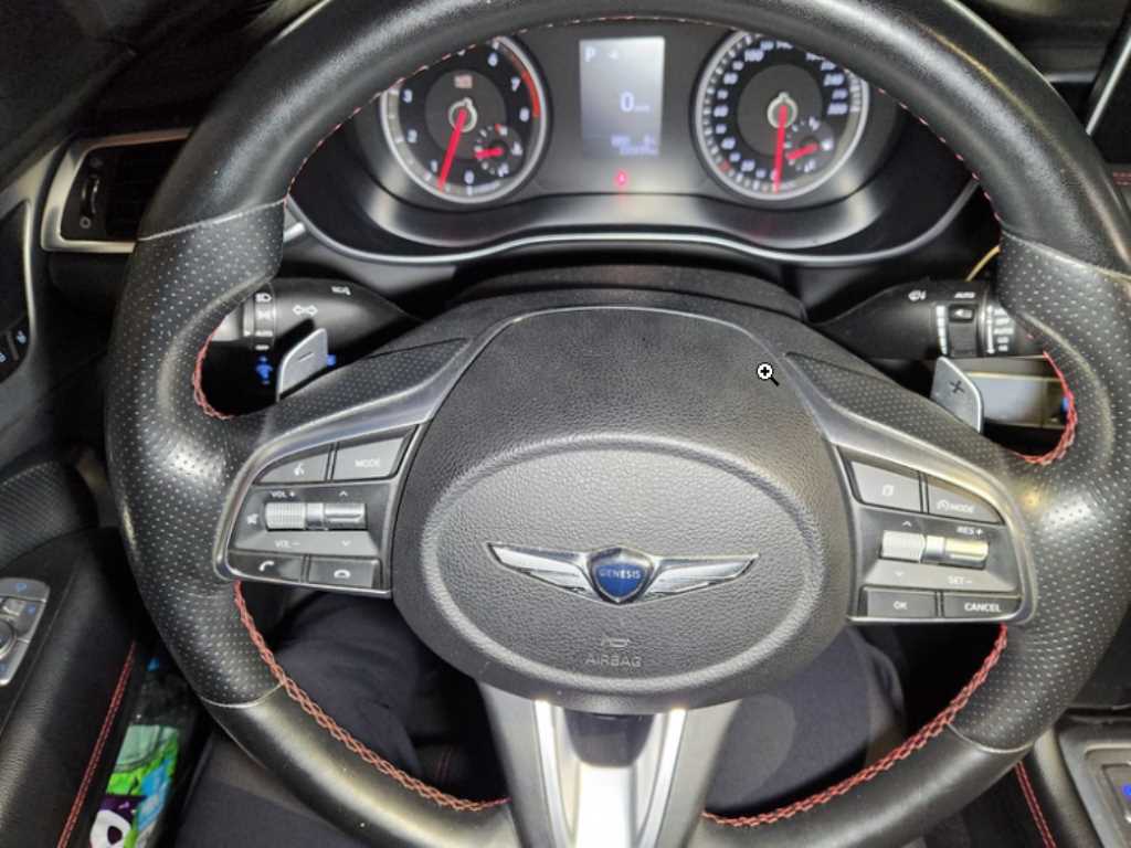 Genesis G70 - Vista 10