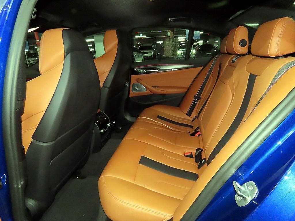 BMW 5 Series - Vista 7