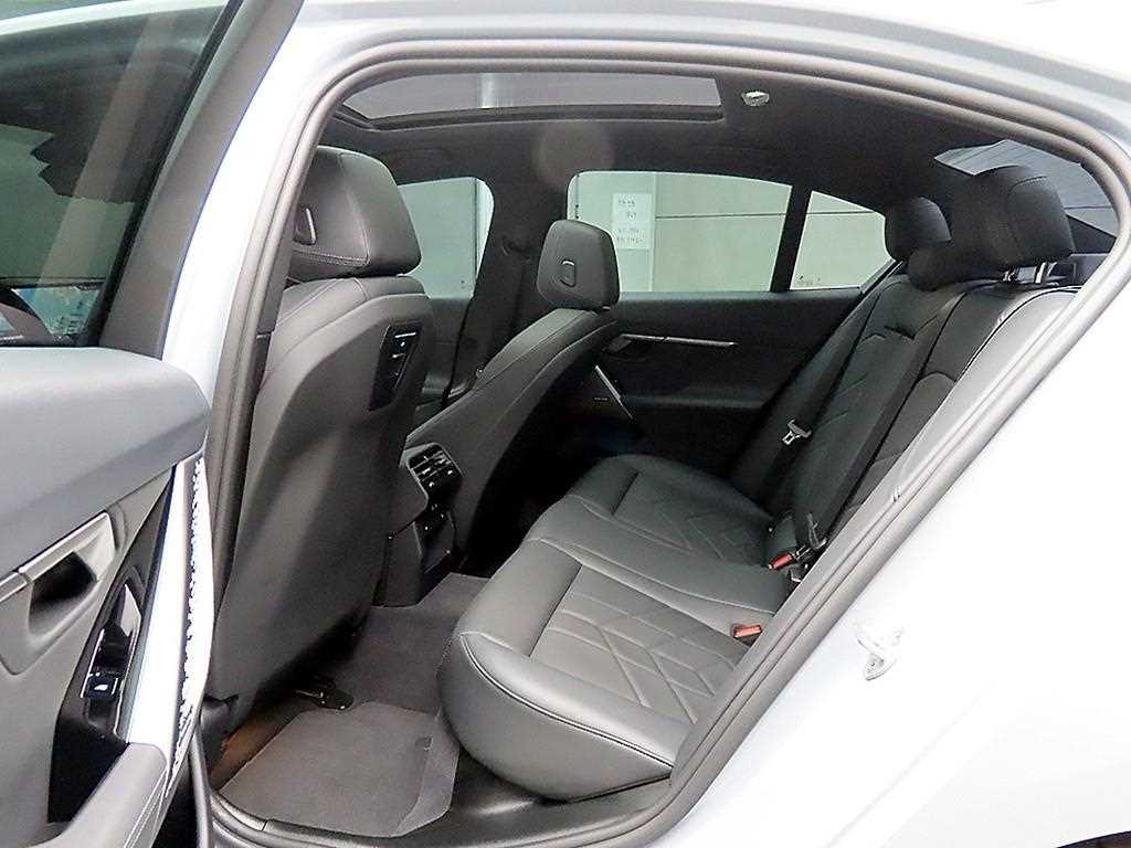 BMW 5 Series - Vista 6