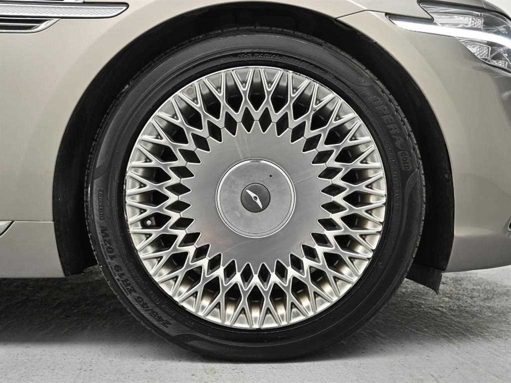 Genesis G90 - Vista 5