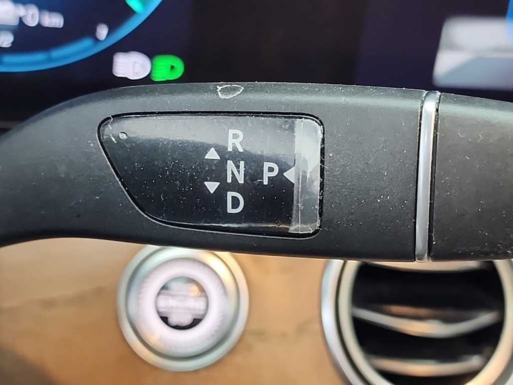 Mercedes Benz E class - Vista 8