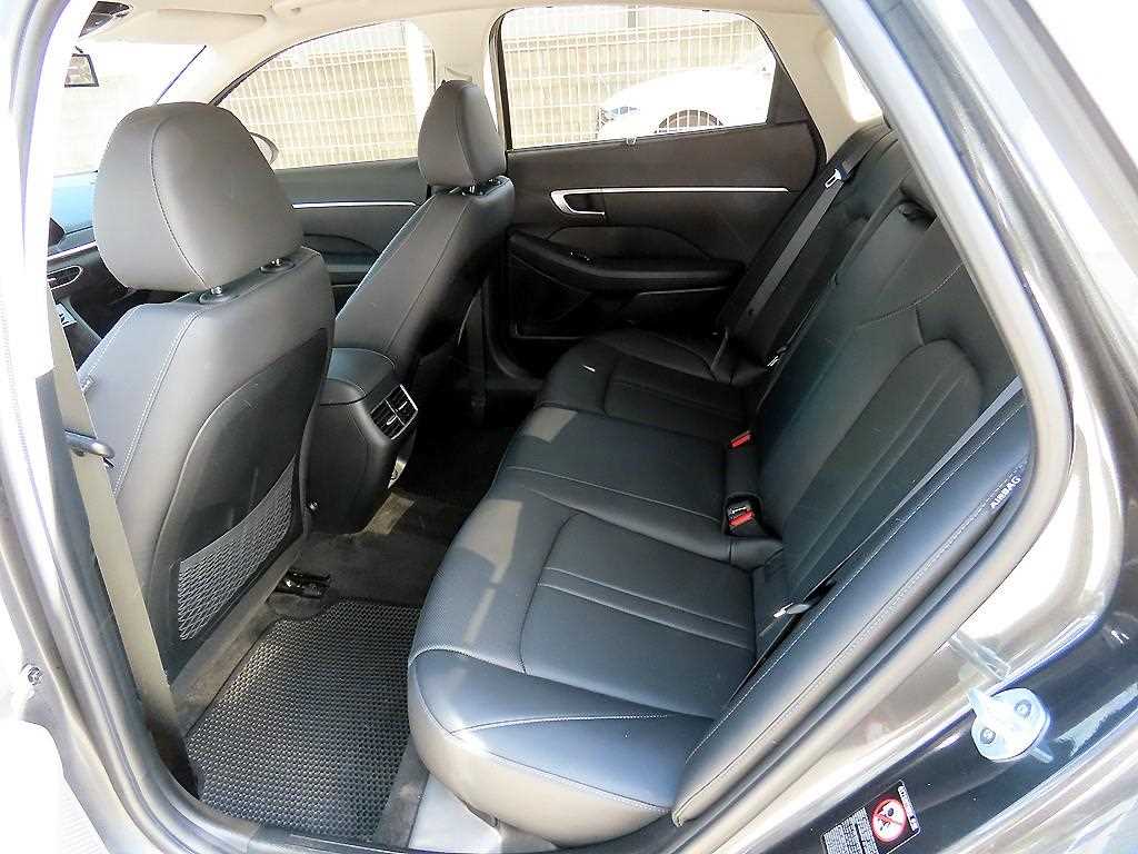 HYUNDAI Sonata - Vista 6