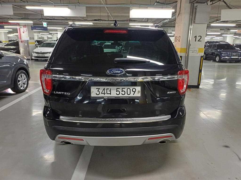 Ford Explorer - Vista 4