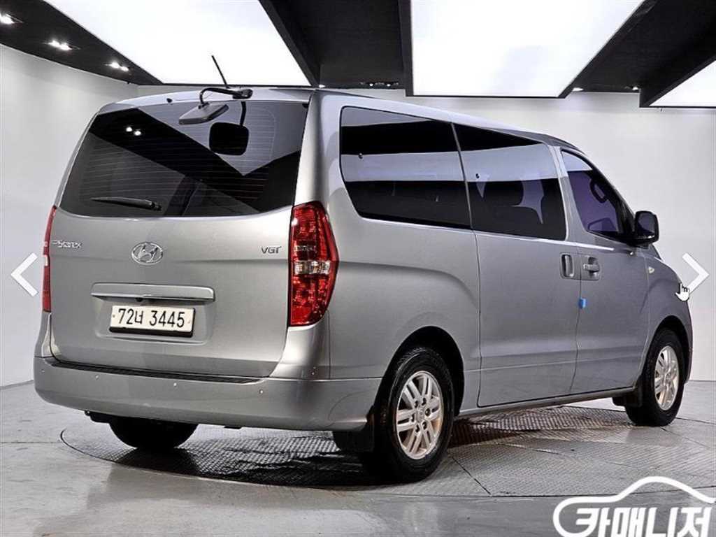 HYUNDAI Starex - Vista 4