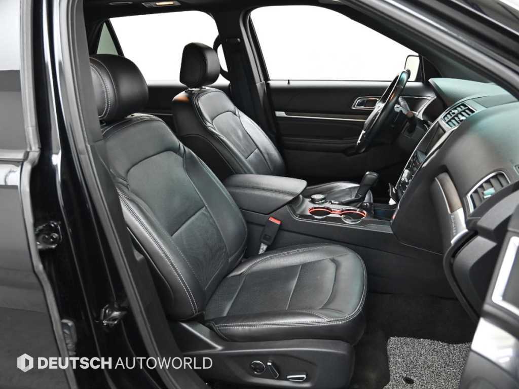 Ford Explorer - Vista 10