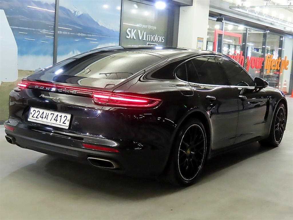 Porsche Panamera - Vista 4