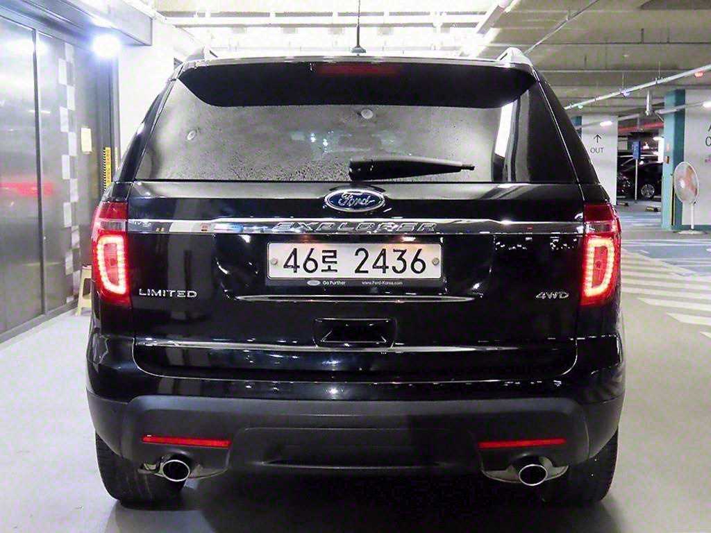 Ford Explorer - Vista 5