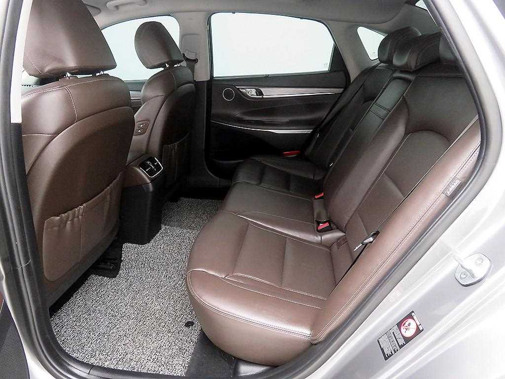 HYUNDAI Grandeur - Vista 6