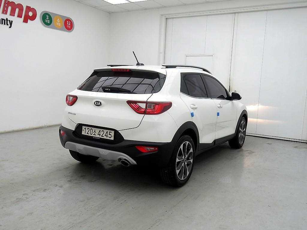 KIA Stonic - Vista 4