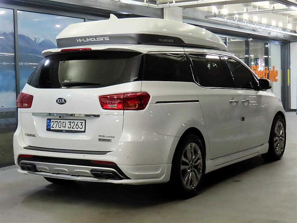 KIA Carnival - Vista 4