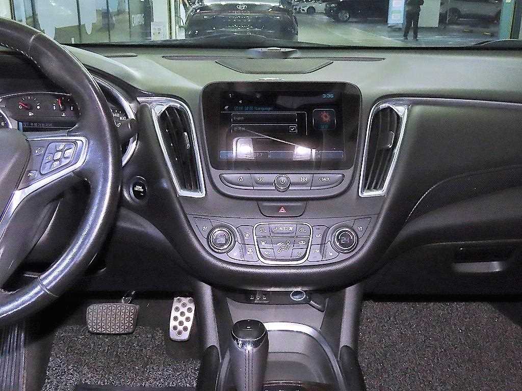 Chevrolet Malibu - Vista 11