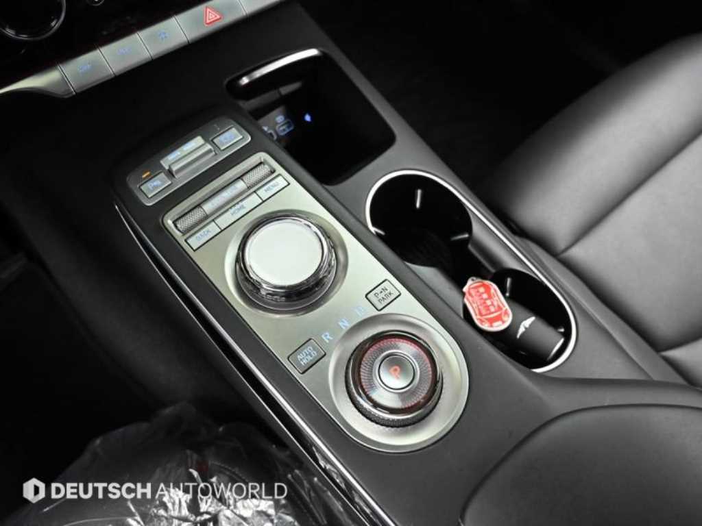 Genesis GV70 - Vista 9