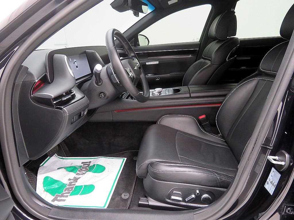 Genesis G90 - Vista 6