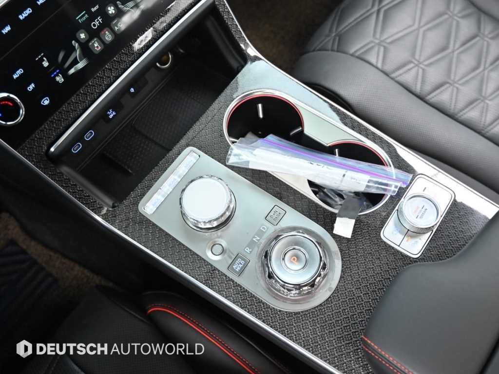 Genesis GV80 - Vista 9