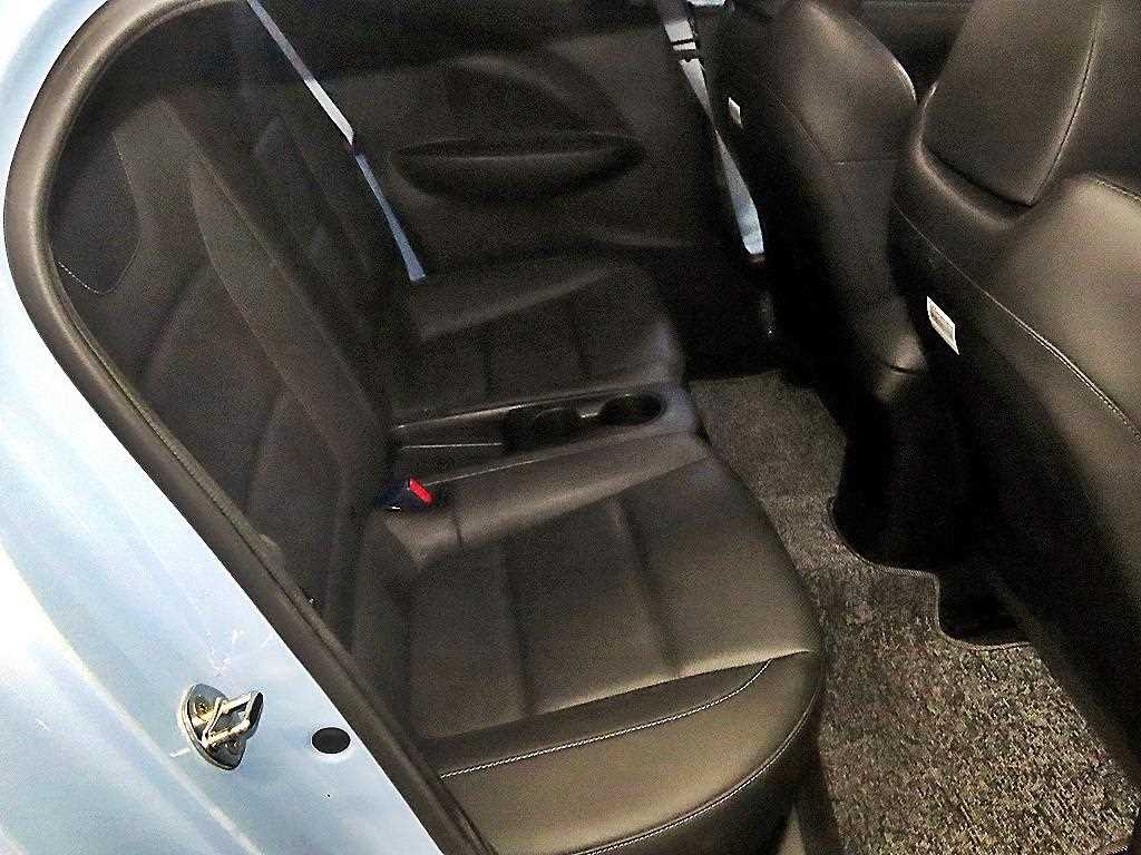 HYUNDAI Veloster - Vista 7