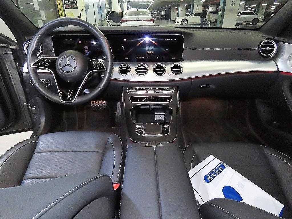 Mercedes Benz E class - Vista 10