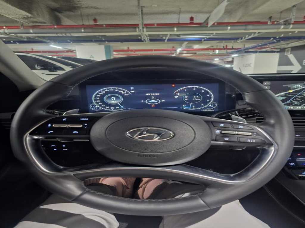 HYUNDAI Grandeur - Vista 10