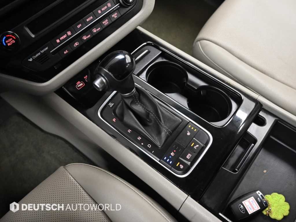 KIA Carnival - Vista 9