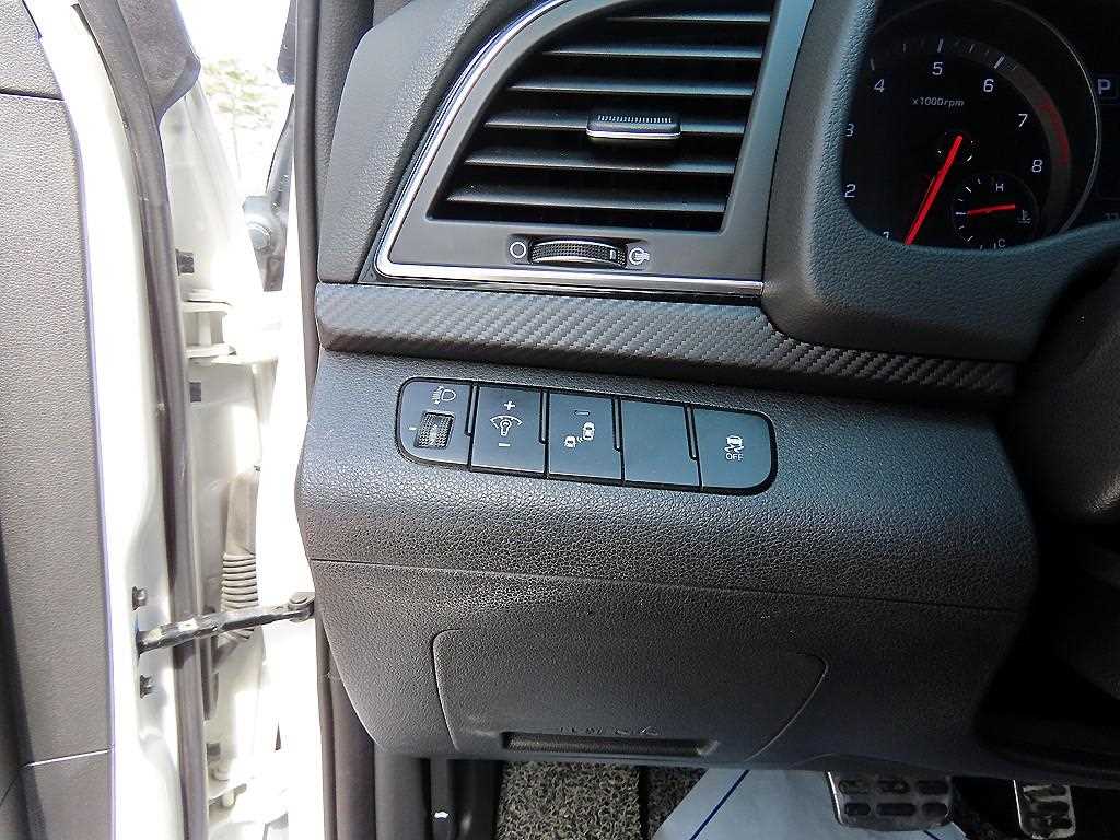 HYUNDAI Avante - Vista 12