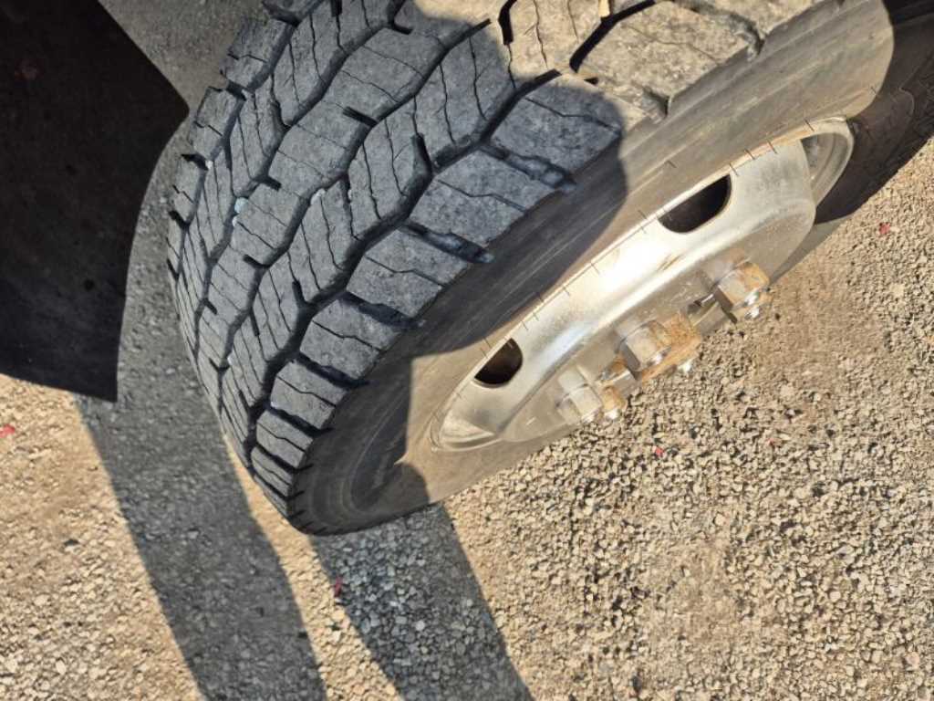 medium and large cargo dump - Vista 12