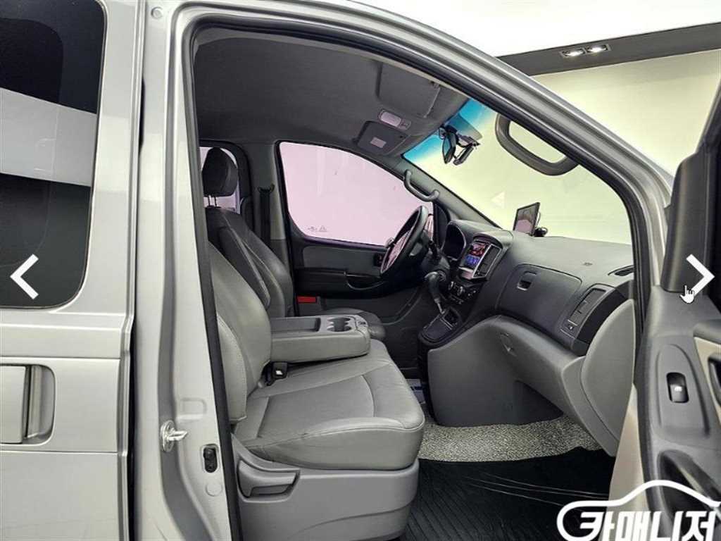 HYUNDAI Starex - Vista 11