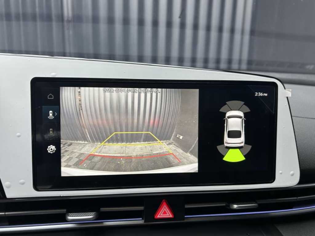 HYUNDAI Avante - Vista 12