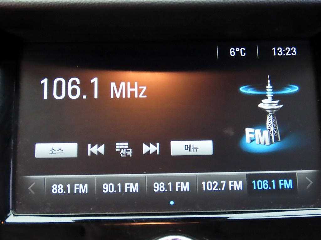 Chevrolet Trax 2019 Negro - Importación desde Corea - HF Imports Iquique - Foto 13