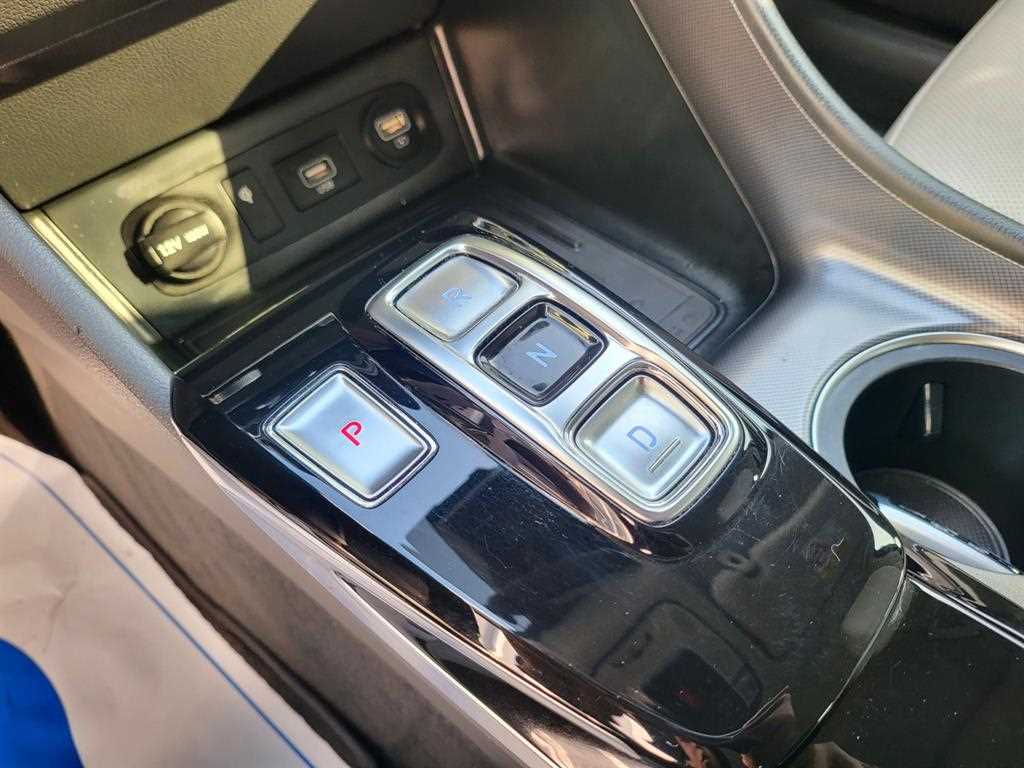 HYUNDAI Sonata - Vista 11